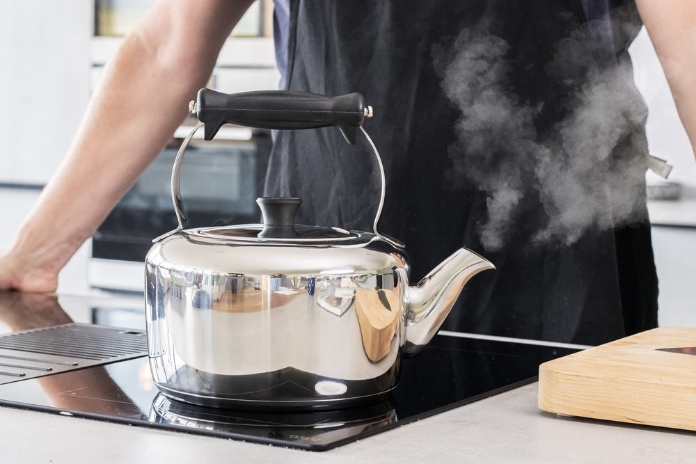 MasterClass Deluxe Farmhouse Style Heavy Duty 2 Litre Kettle