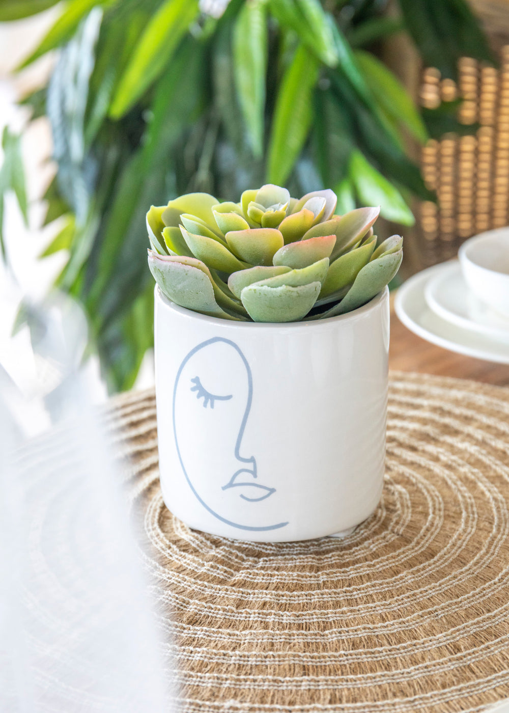 KitchenCraft Abstract Face Planter, Dolomite, White / Grey