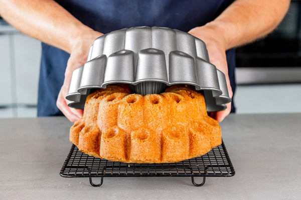 MasterClass Cast Aluminium Decorative Tiered Cake Tin, 24cm image 5