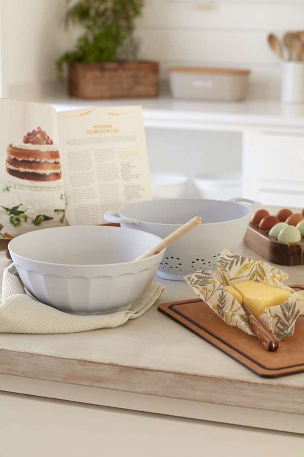 Natural Elements Eco-Friendly Set of Three Beeswax Food Wraps image 4