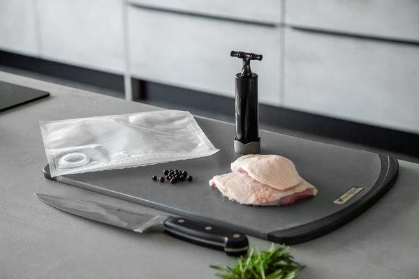 MasterClass Food Vacuum Sealer with 4 Reusable Polyethylene Food Bags, 24 x 24cm image 5