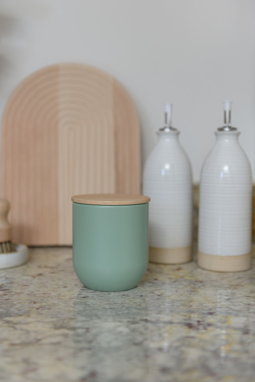 KitchenCraft Idilica Kitchen Canister with Beechwood Lid, 9 x 10cm, Green