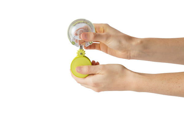 Chef'n GarlicZoom™ Garlic Chopper image 6