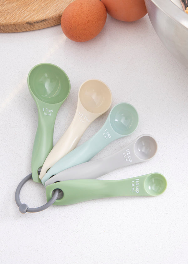 Colourworks Classics Five Piece Measuring Spoon Set image 6