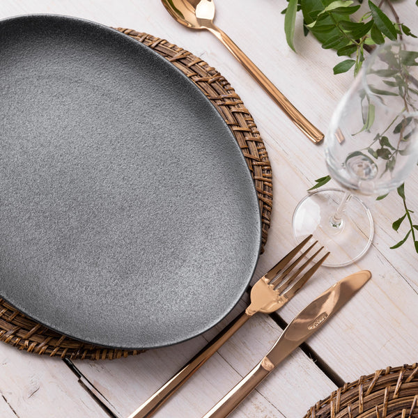 Maxwell & Williams Caviar 30cm Oval Plate image 5