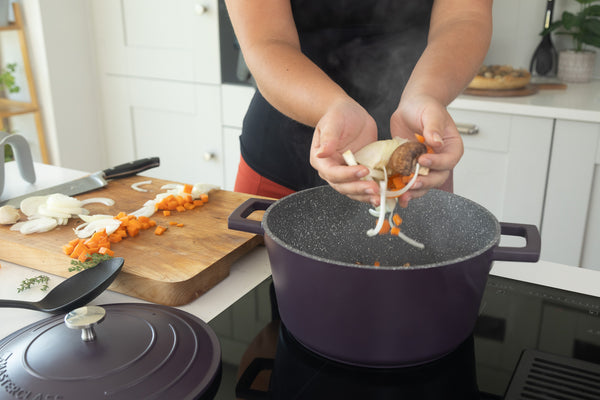 MasterClass Purple Cast Aluminium Casserole Dish, 28cm, 5L image 4