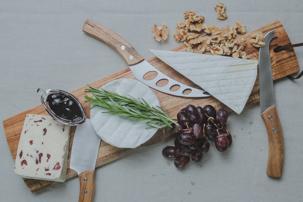 Artesà Appetiser Acacia Wood Serving Plank / Baguette Board image 3