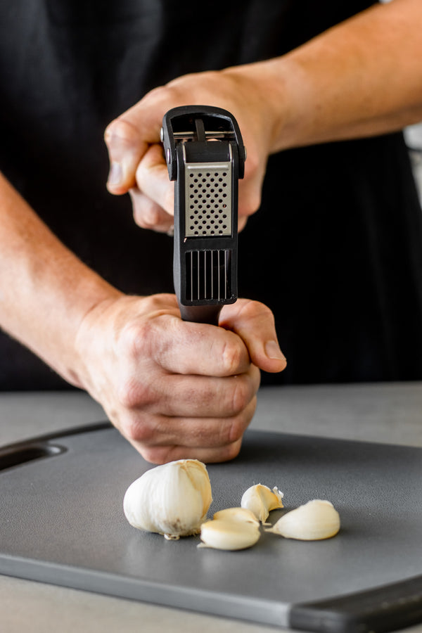 MasterClass Garlic Press & Slicer image 6