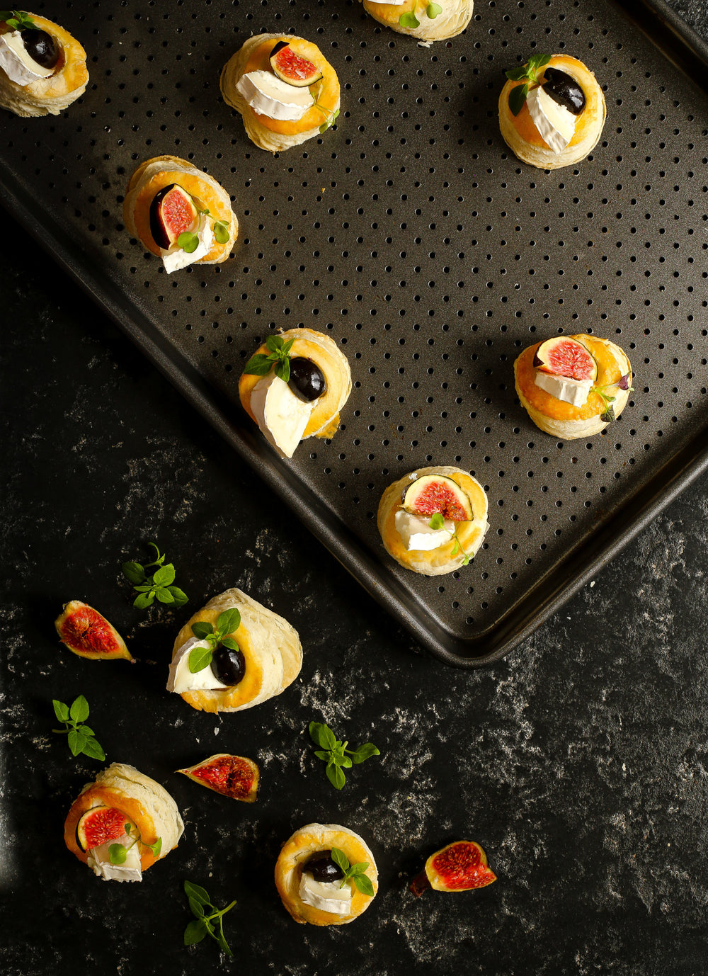 MasterClass Crusty Bake Non-Stick Baking Tray, 39cm x 27cm