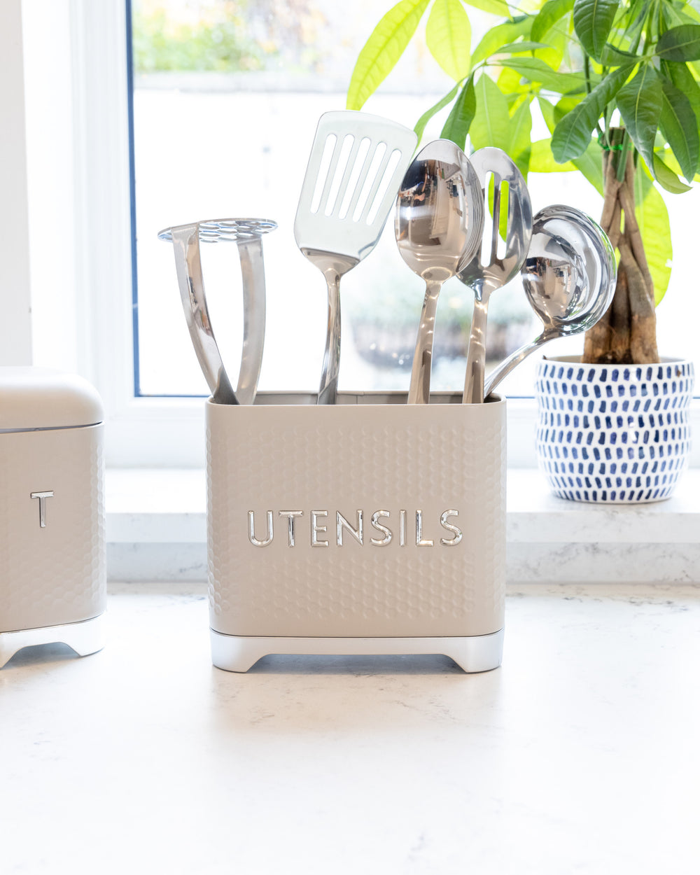 KitchenCraft Lovello Textured Latte Cream Utensil Holder