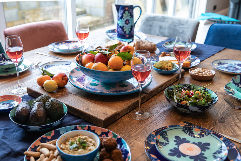 Maxwell & Williams Majolica 36.5cm Round Peach Platter