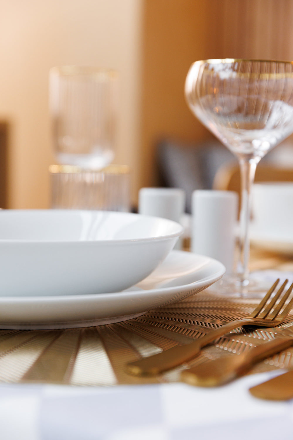 Mikasa Chalk Porcelain Pasta Bowls, Set of 4, 23cm, White