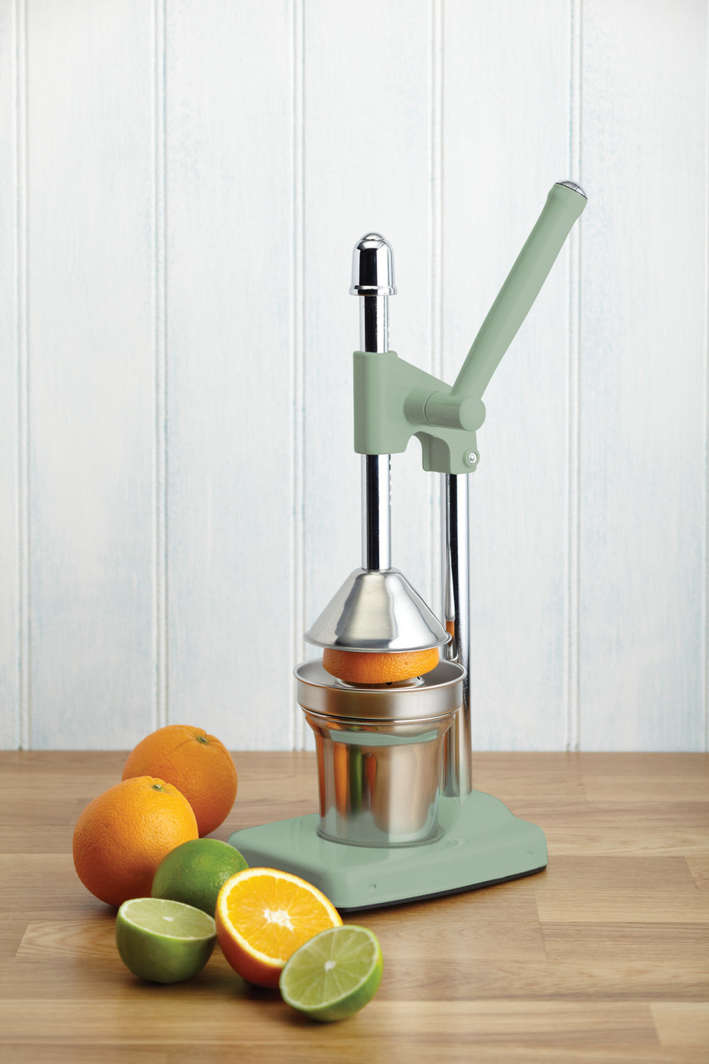Living Nostalgia Heavy Duty Lever-Arm Manual Orange Juicer - English Sage Green