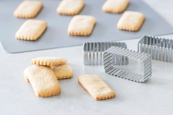 KitchenCraft 8cm Fluted Rectangular Cookie Cutter image 2