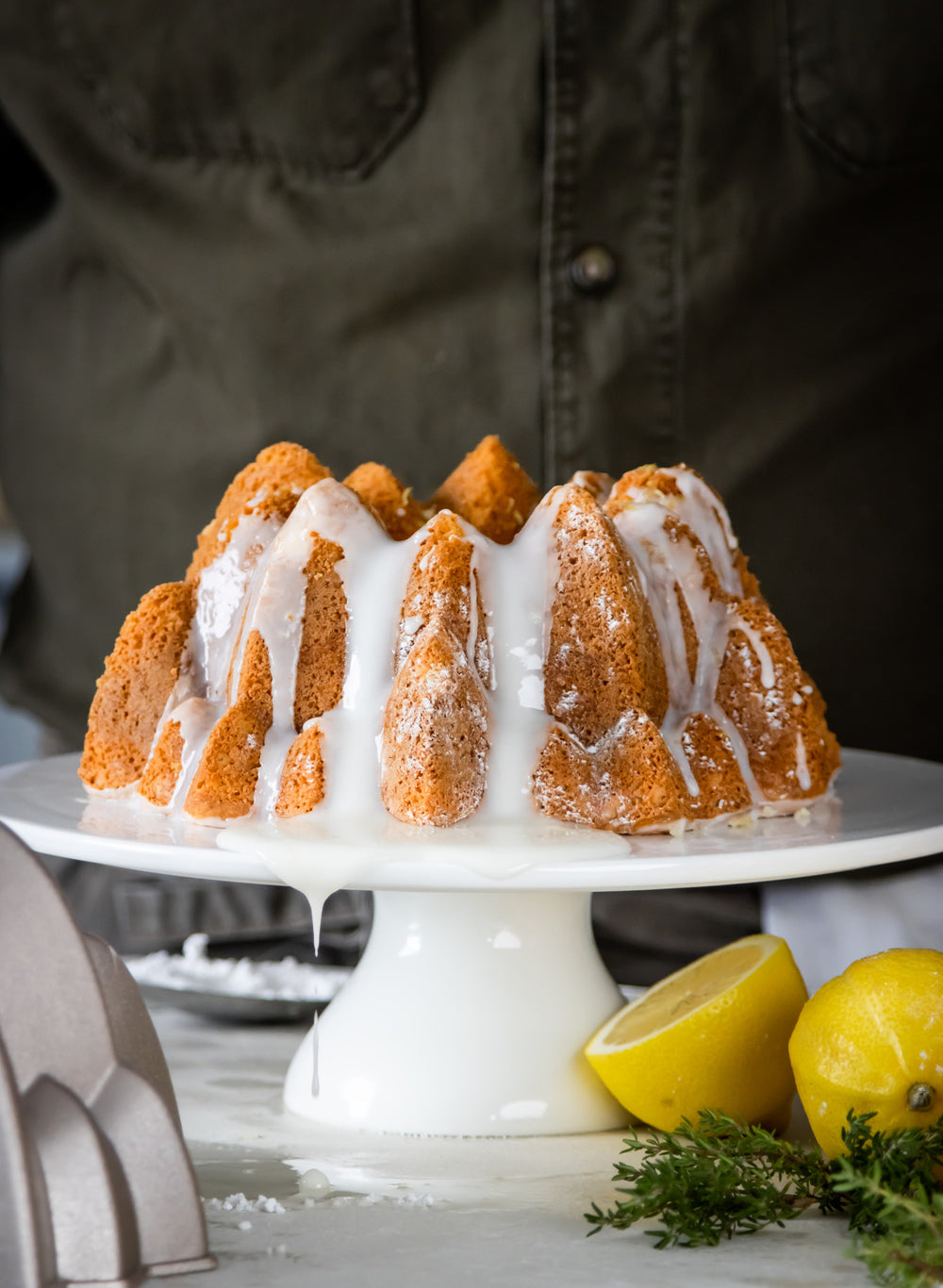 MasterClass Cast Aluminium Decorative Peak Cake Tin, 24cm