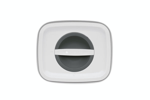 MasterClass Smart Seal 1.3 Litre Rectangular Food Container image 3