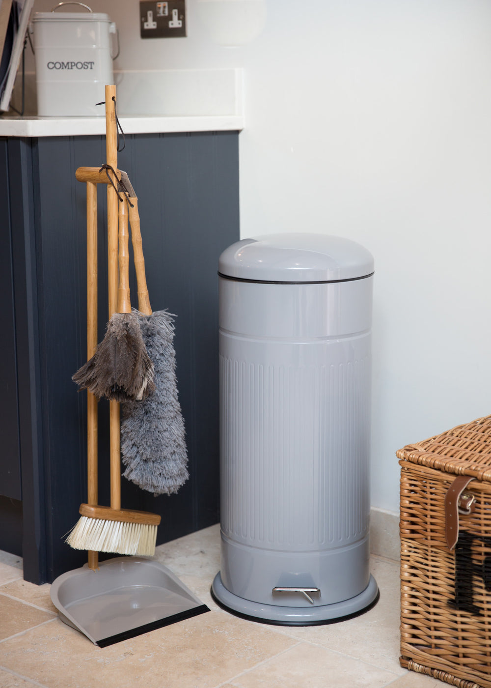 Living Nostalgia Long Handled Brush and Pan Set