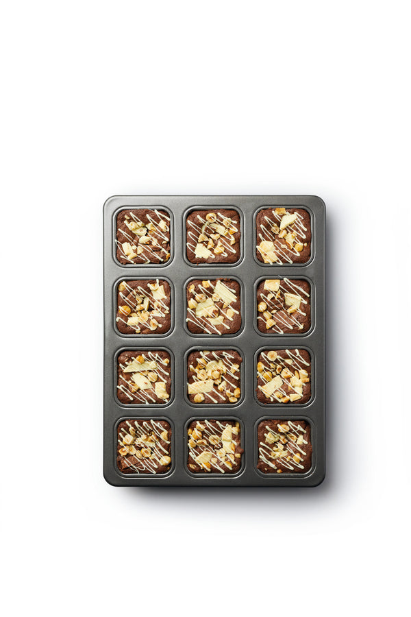 MasterClass Non-Stick 12 Hole Brownie Pan image 6