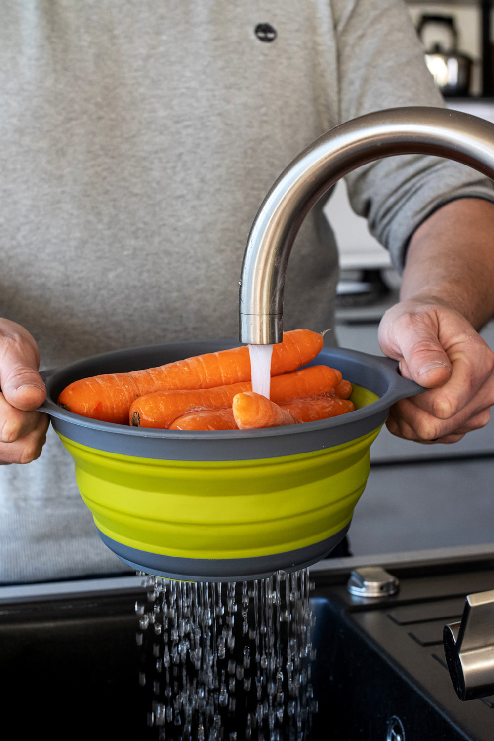 Colourworks Green Collapsible Colander with Handles
