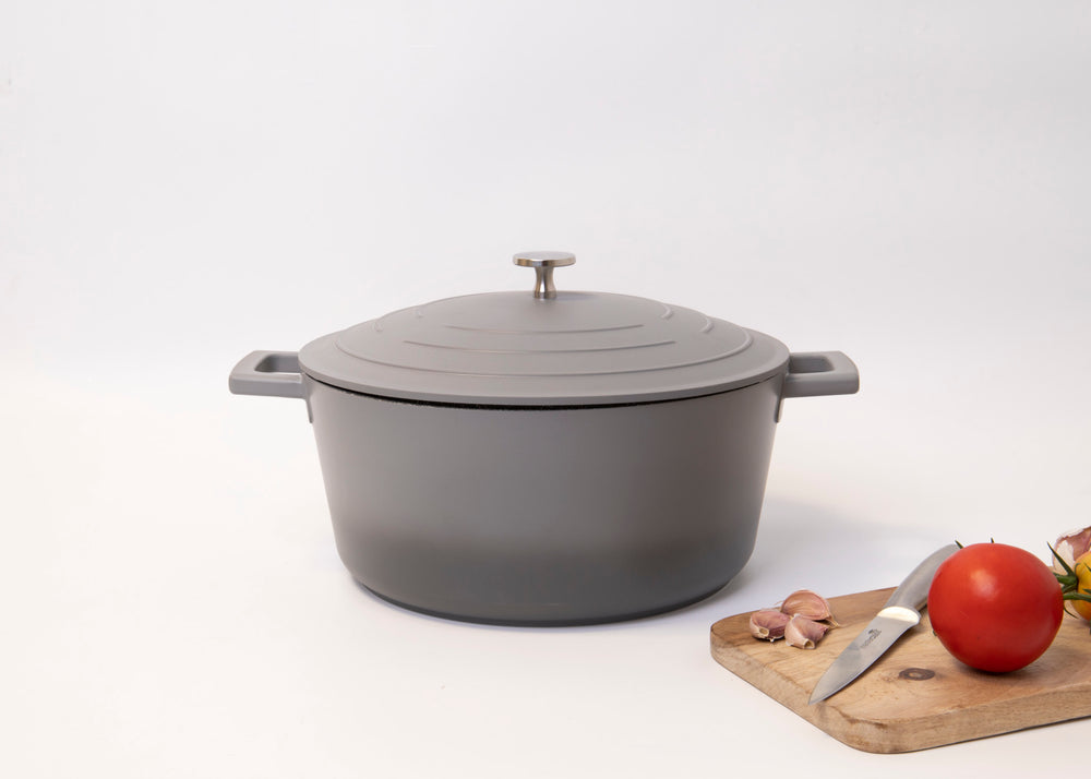 MasterClass Large 5 Litre Casserole Dish with Lid - Ombre Grey