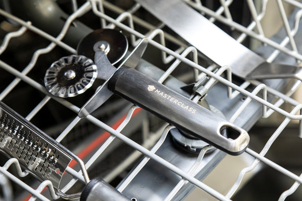 MasterClass Soft Grip Stainless Steel Pastry and Pasta Cutter image 7