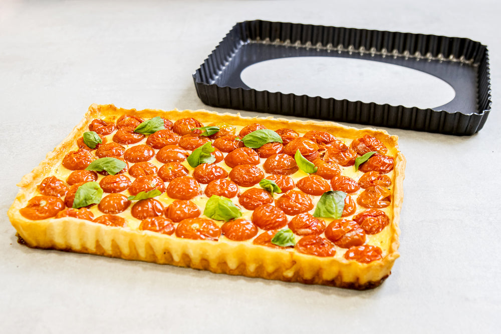 MasterClass Non-Stick Loose Base Fluted Flan Tin, 31cm x 21cm
