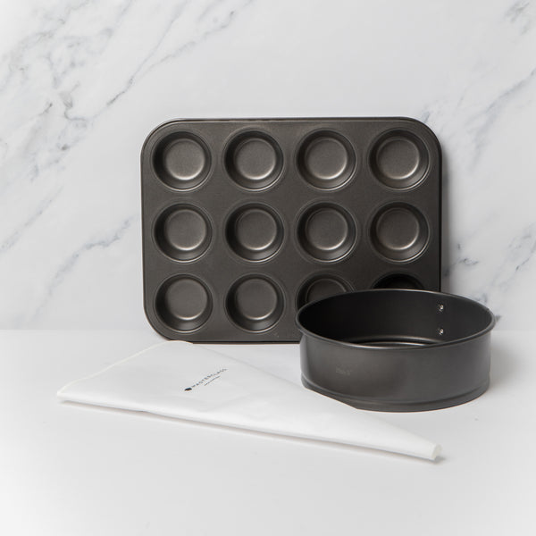 3pc Baking Set with 20cm Non-Stick Spring Form Round Tin, 12-Hole Deep Pan and 40cm Reusable Icing & Piping Bag image 2