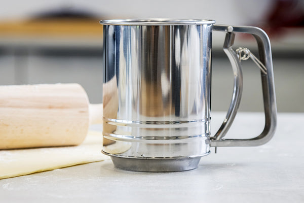 KitchenCraft Stainless Steel Trigger Action Flour Sifter image 2