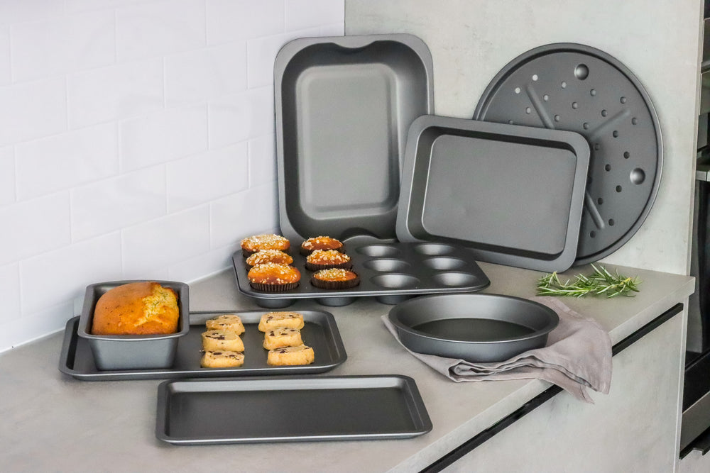 KitchenCraft Carbon Steel Non-Stick 8-Piece Bakeware Set