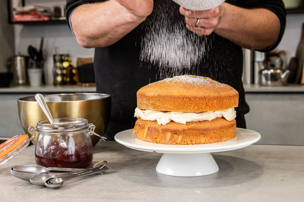Sweetly Does It Porcelain Cake Stand