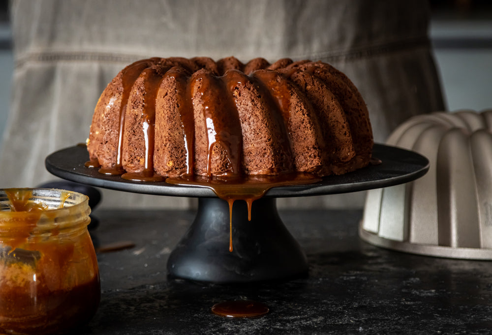MasterClass Cast Aluminium Decorative Swirl Cake Tin, 24cm