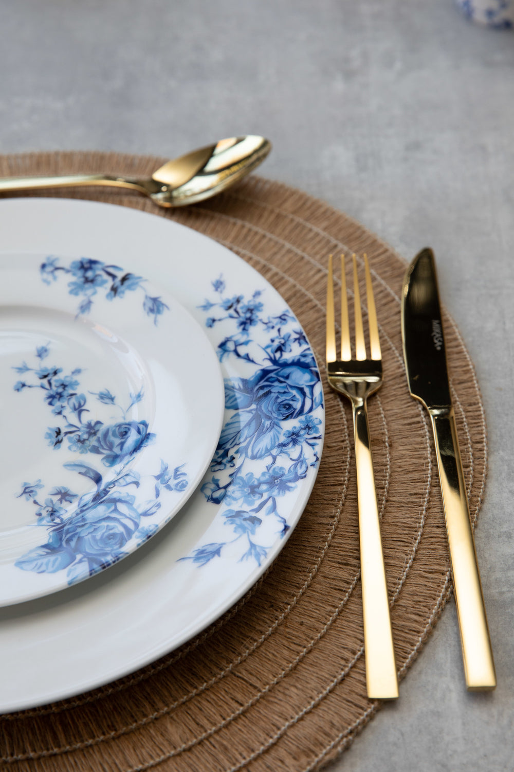 Mikasa Ciara Diseno 16 Piece Cutlery Set - Gold