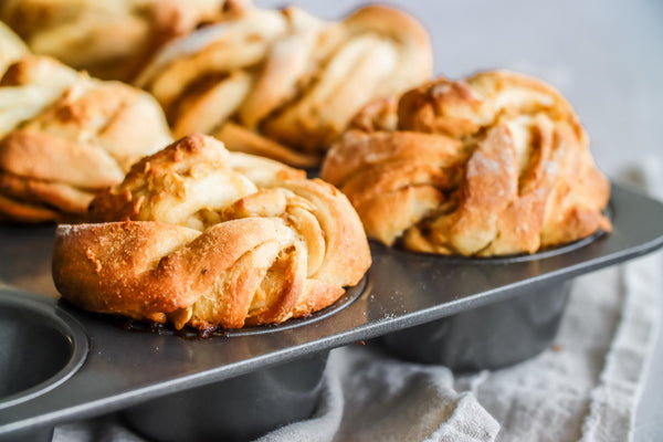 MasterClass Non-Stick 12 Hole Deep Baking Pan image 6