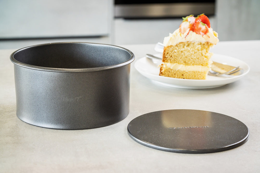 MasterClass Non-Stick Round Loose Base Deep Cake Pan, 18cm