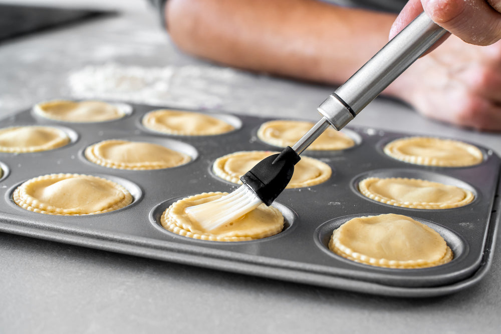 KitchenCraft Oval Handled Stainless Steel Pastry Brush