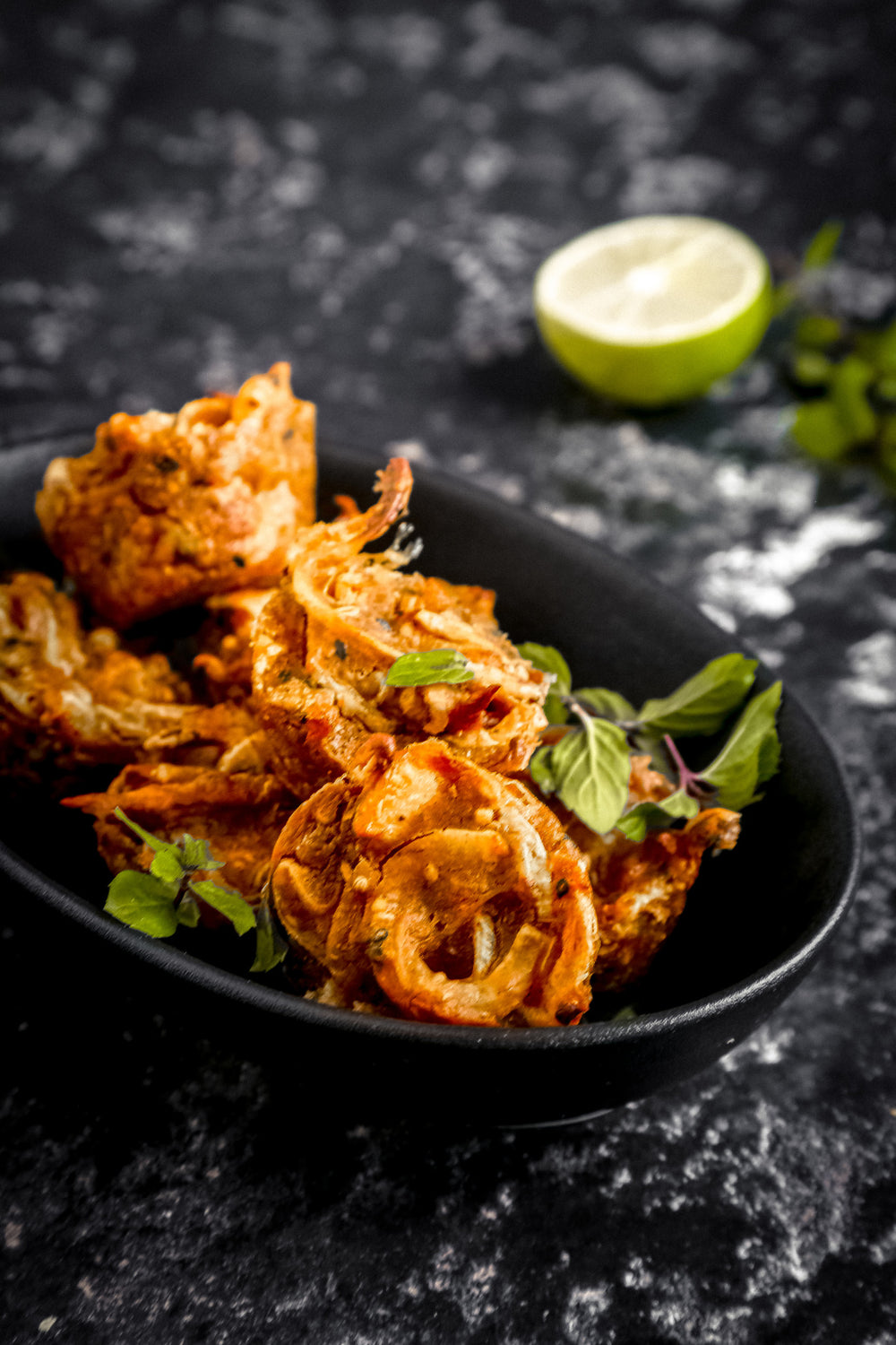 Set of 4 Maxwell & Williams Caviar 25cm Oval Bowls