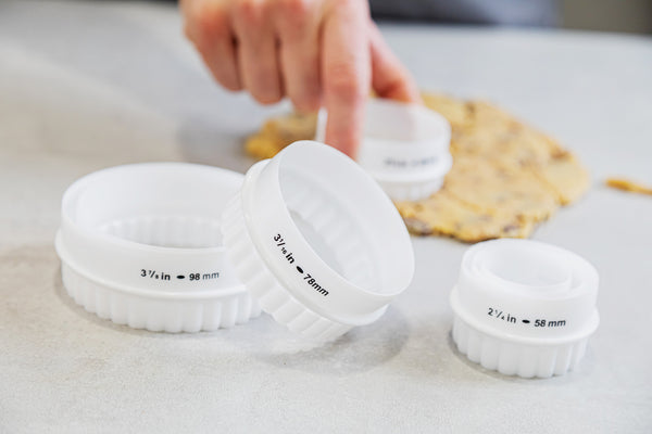 KitchenCraft Set of Seven Plastic Double Edged Biscuit / Pastry Cutters image 7