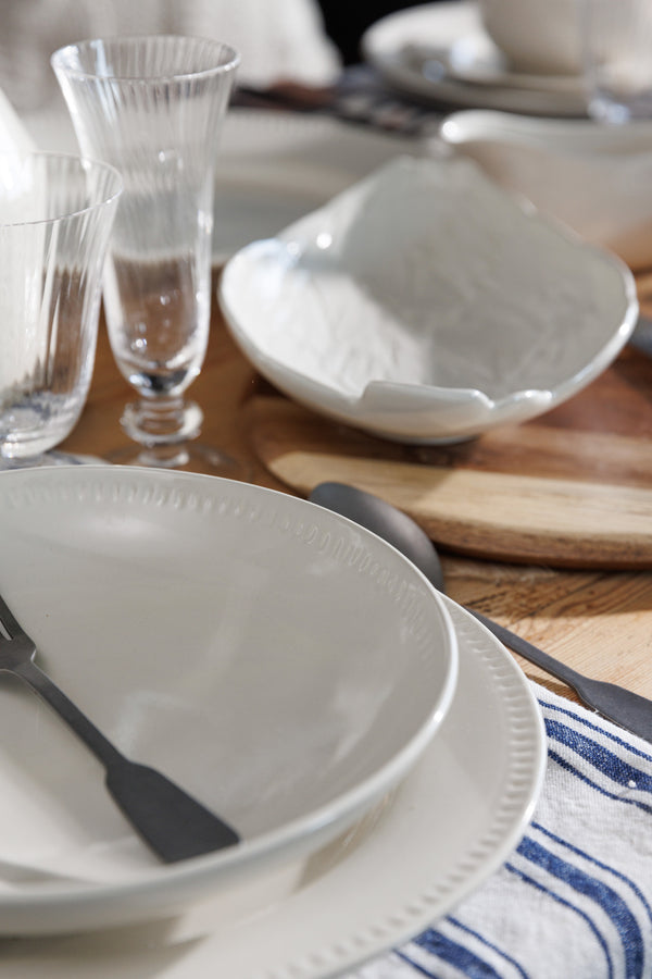 Mikasa Cranborne Large Artichoke Stoneware Serving Dish, 30.5cm, Cream image 5