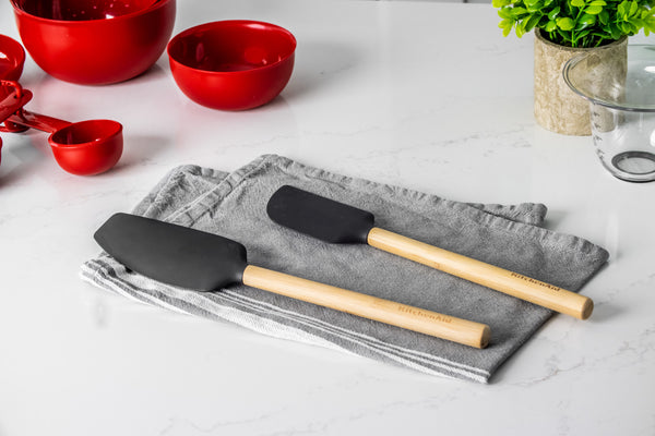 KitchenAid  Universal Bamboo Handle Mixer Spatula with Heat Resistant and Flexible Silicone Head image 5