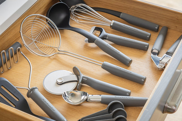 KitchenAid Soft Grip Pizza Cutter - Charcoal Grey image 10