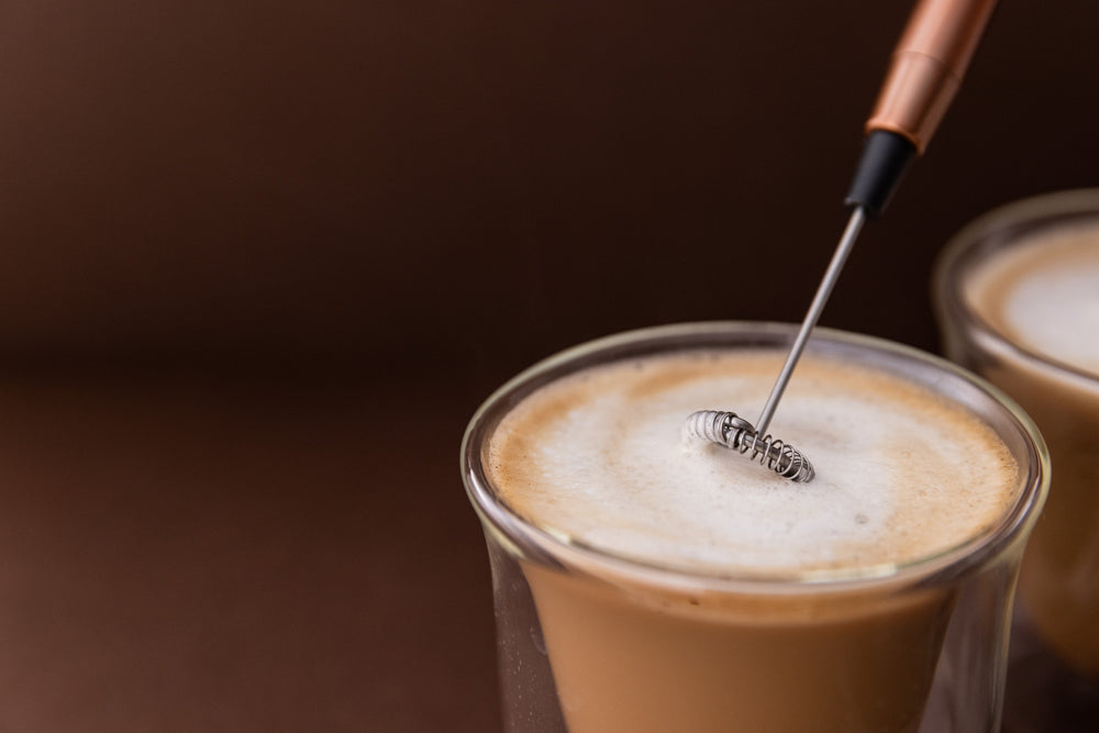 La Cafetière Battery Operated Handheld Milk Frother - Copper Effect