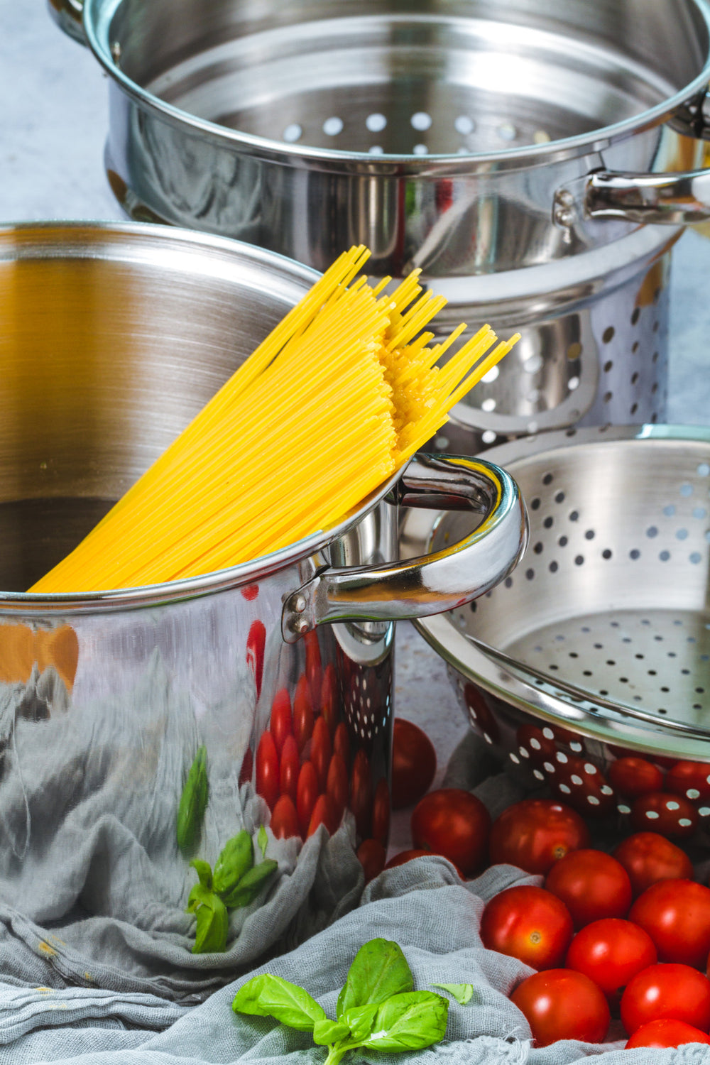 KitchenCraft World of Flavours Italian Pasta Pot with Steamer Insert