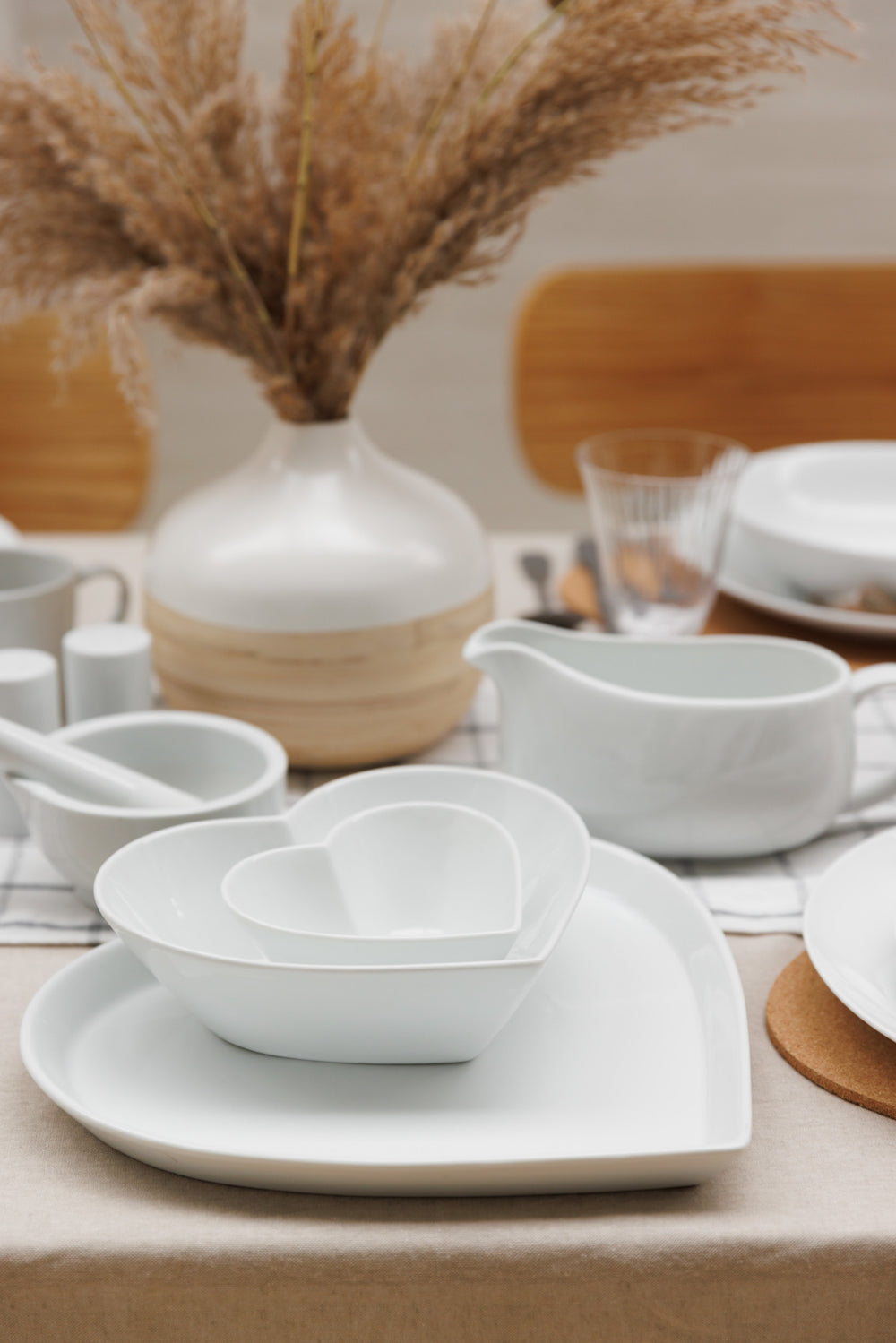 Mikasa Chalk Large Heart Porcelain Serving Bowl, 21cm, White