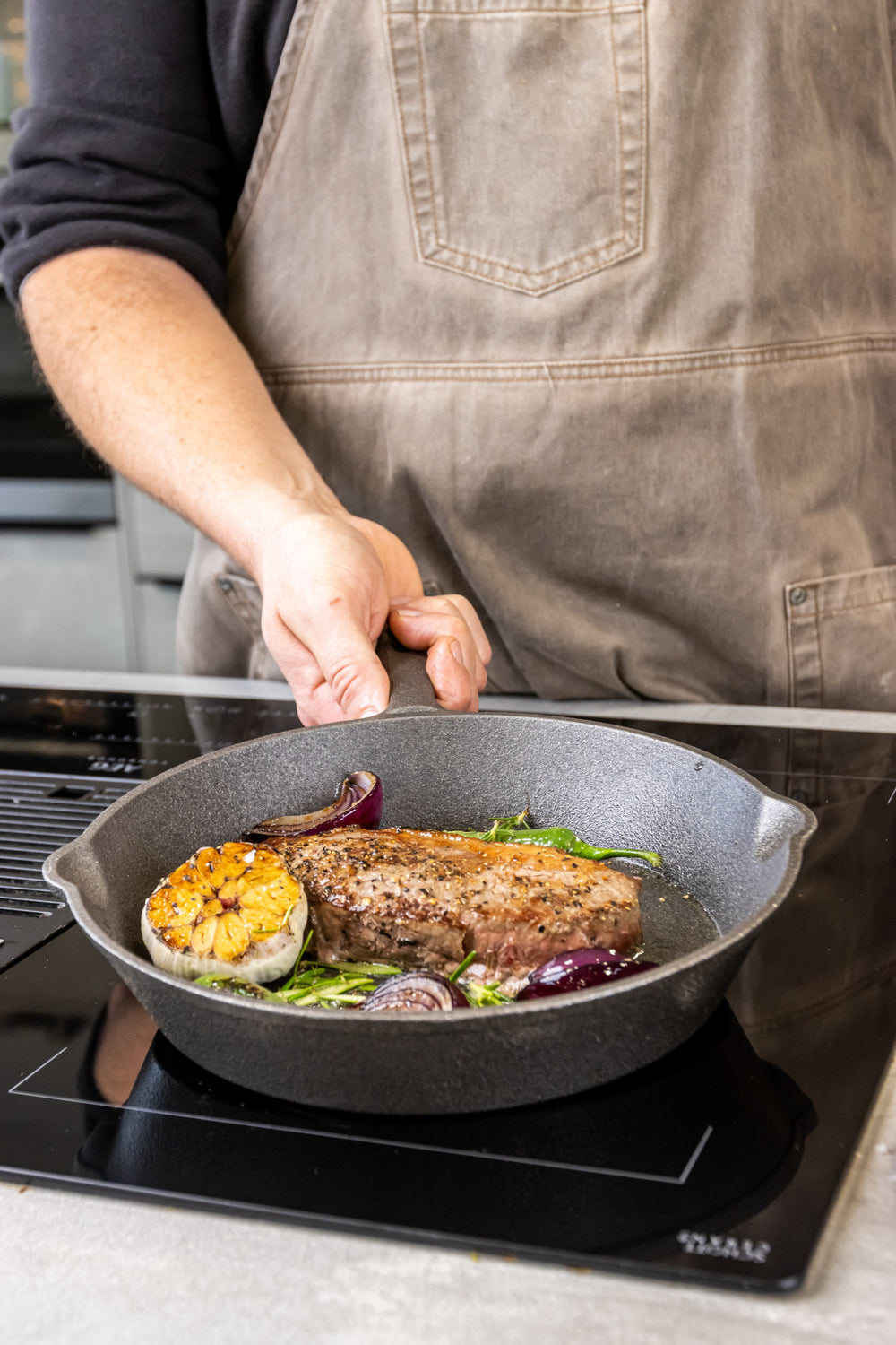 KitchenCraft Deluxe Cast Iron Grill Pan, 24cm