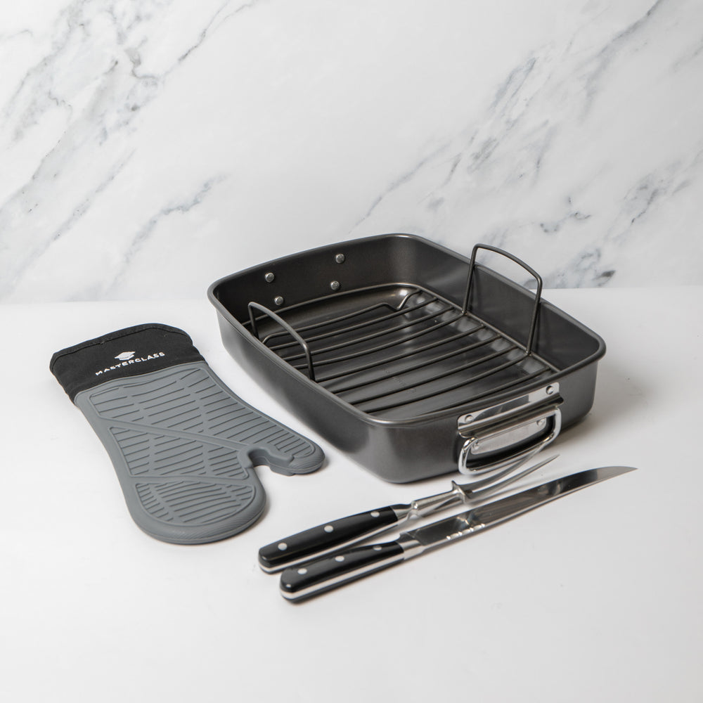 4pc Roasting Set with Non-Stick Roasting Tin & Rack, Carving Fork & Carving Knife and Waterproof Silicone Single Oven Glove