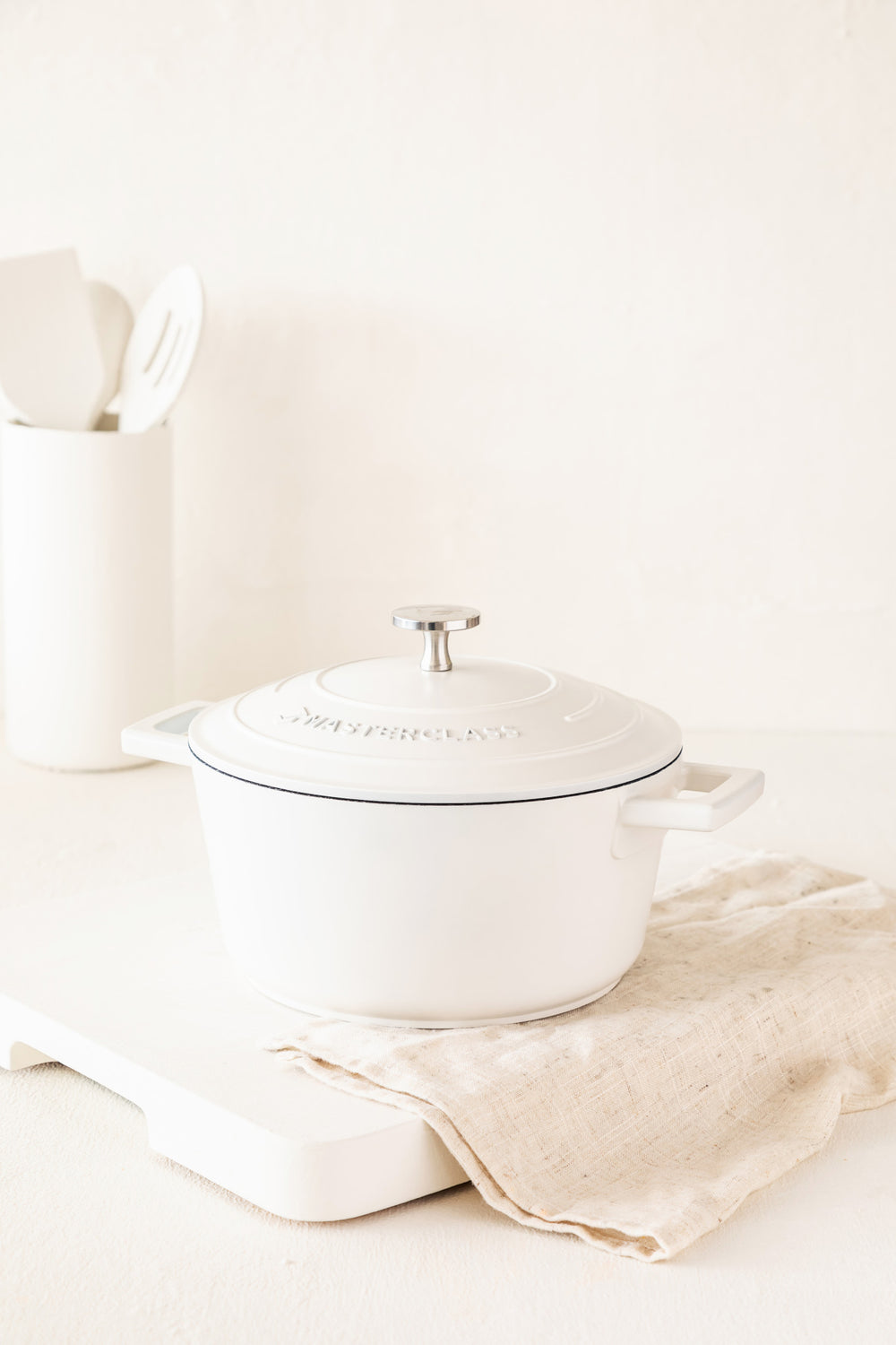 MasterClass Cream Cast Aluminium Casserole Dish, 2.5L