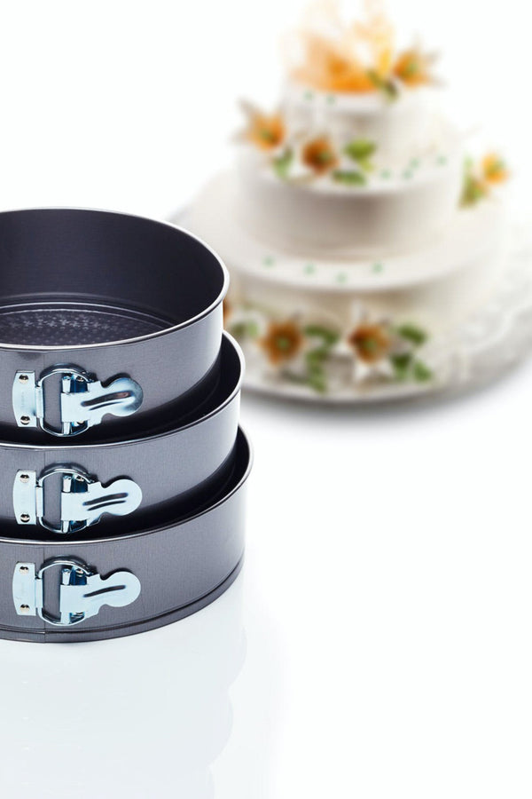 KitchenCraft Three Piece Non-Stick Spring Form Cake Tin Set image 6