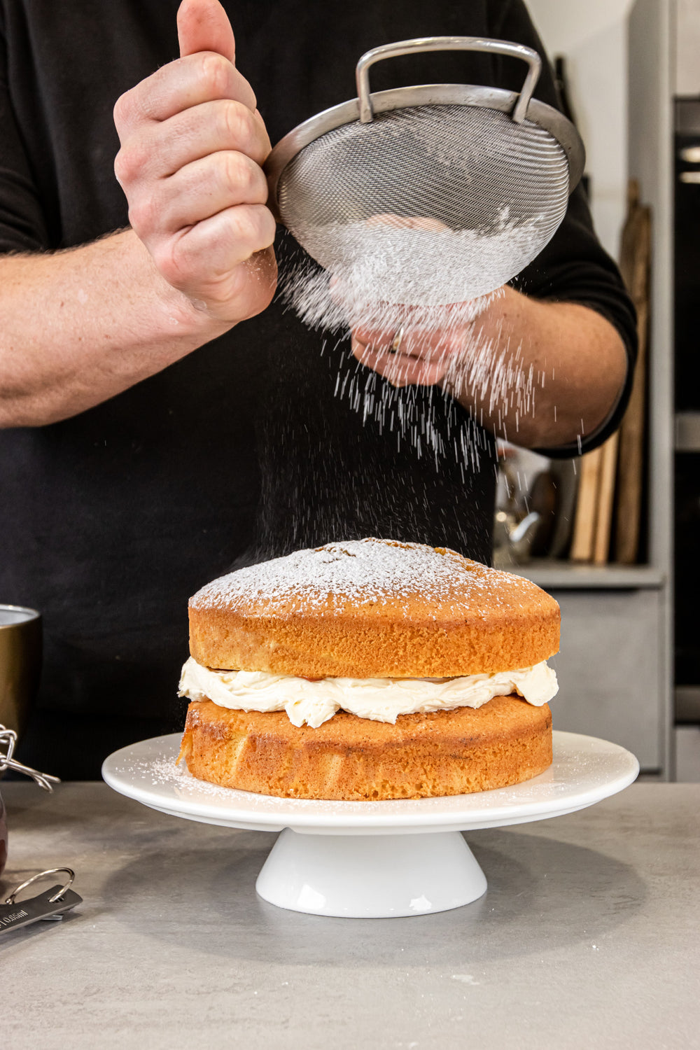 Sweetly Does It Porcelain Cake Stand