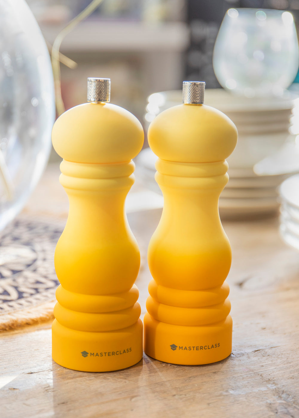 MasterClass Salt or Pepper Mill (17cm) - Mustard Ombre