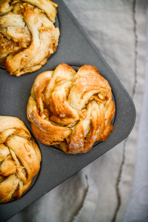 MasterClass Non-Stick 12 Hole Deep Baking Pan image 8